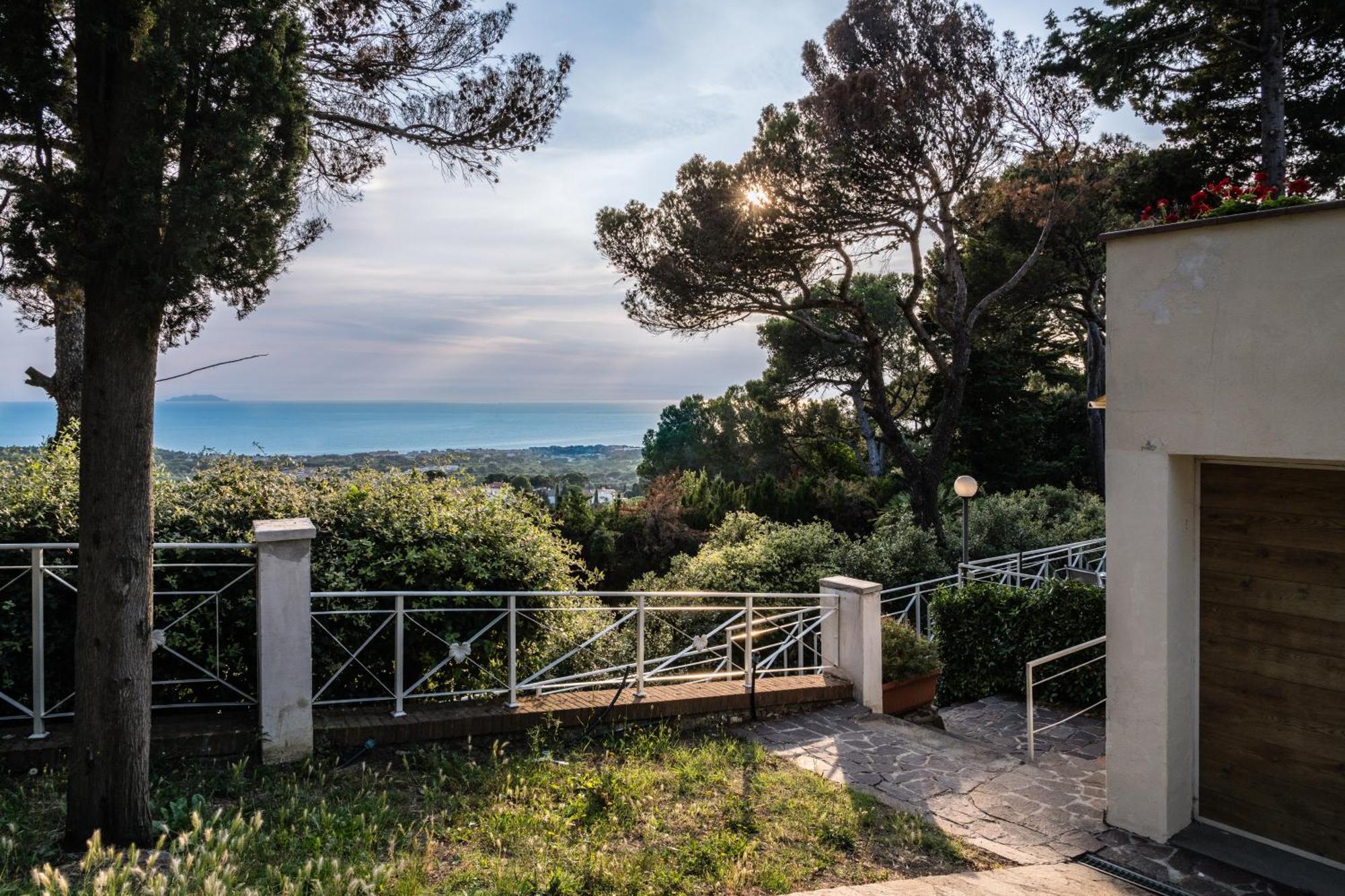 Appartamento Montenero Vista Mare 리보르노 외부 사진